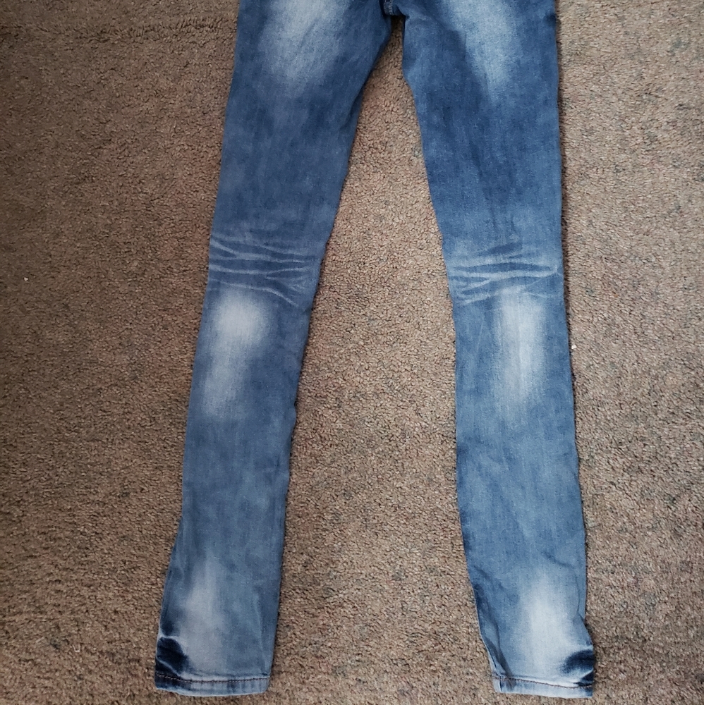 Distressed jeans - Picture 4 of 4
